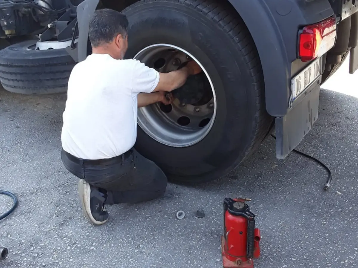 Güney Oto Lastikçi